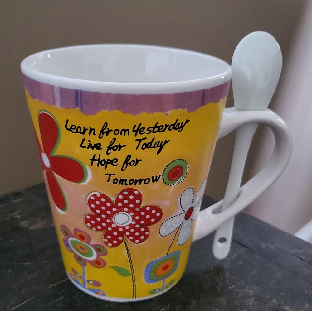 Secret Garden Stoneware Mug With Spoon